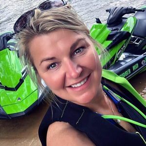 Meet your Posher, Jennifer